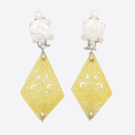 Pendientes Rafael Torres con madreperlas, ágatas y brillantes en oro blanco