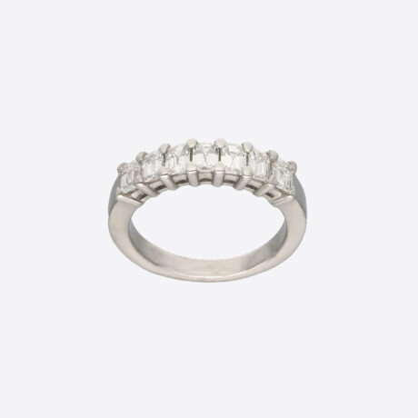 Anillo Rafael Torres con diamantes en oro blanco