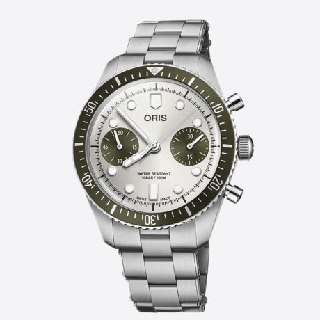 Caja de acero de 40mm con movimiento automático de 62 horas de reserva de marcha y función de cronógrafo. Estanqueidad de 100 metros.