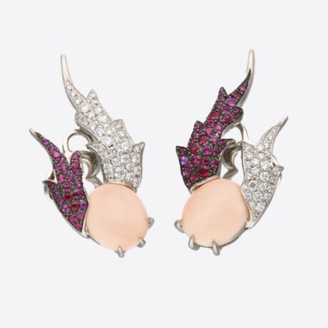 Pendientes Rafael Torres con ópalos rosas, rubíes y brillantes en oro blanco