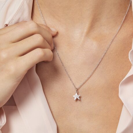 Colgante Dodo Estrella con 13 diamantes (0.16ct) en oro blanco de 9k.